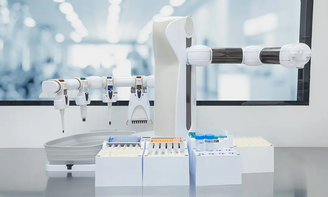 Illustration of USP Endotoxin Testing using recombinant reagents rCR and rFC as sustainable alternatives to LAL-based BET methods.